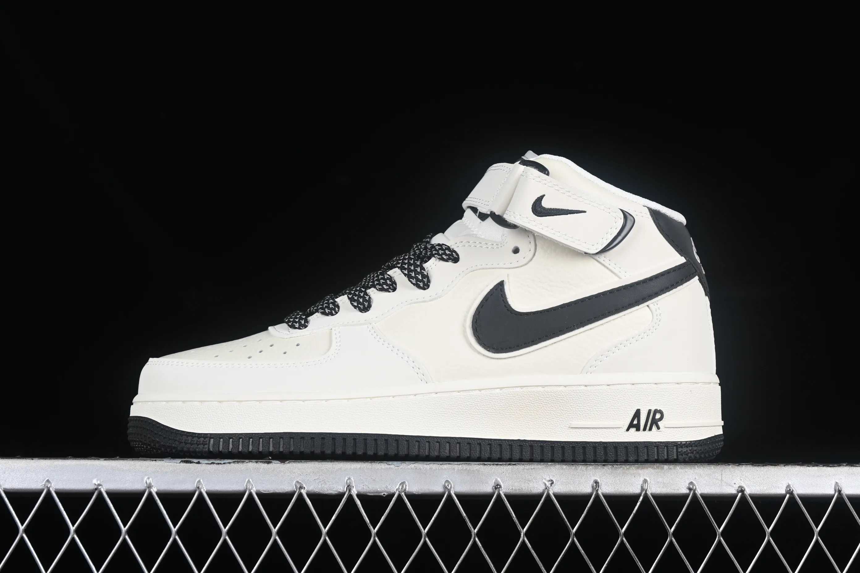 All categories Nk Air Force 1 Air Force series Nk Air Force 1 Mid Air Force mid-top Nk Air Force 1'07 Mid beige black hook Starry Air Force One mid-top casual sneakers SH0235-511